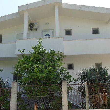 Apartmani Scepanovic Sutomore Bagian luar foto