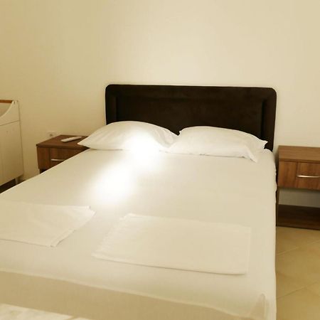 Apartmani Scepanovic Sutomore Bagian luar foto